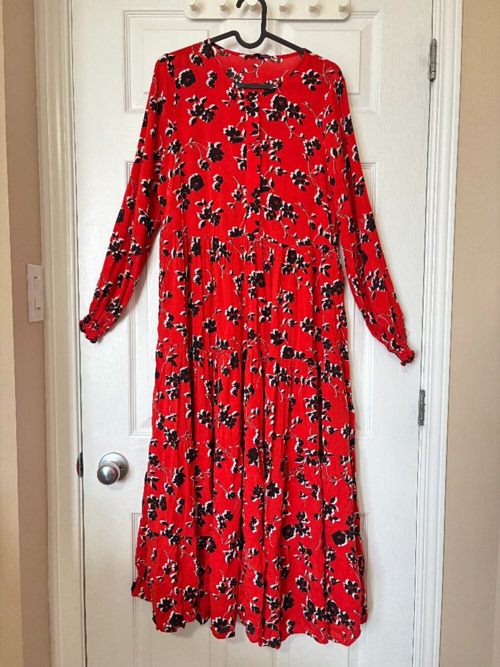 Zara // Floral Tiered Midi Dress (Size M)